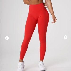 NVGTN signature 2.0 leggings in scarlett. Size medium.